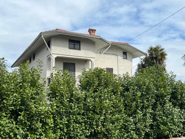 Vendita casa indipendente di 180 m2, Ivrea (TO) - 3