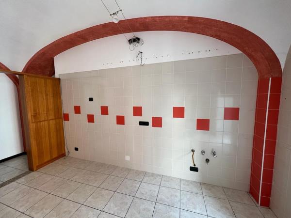 Vendita appartamento di 80 m2, Ivrea (TO) - 2
