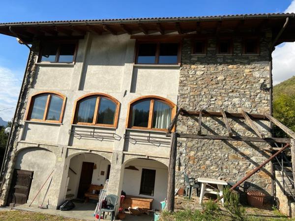 Vendita casa indipendente Settimo Vittone (TO)