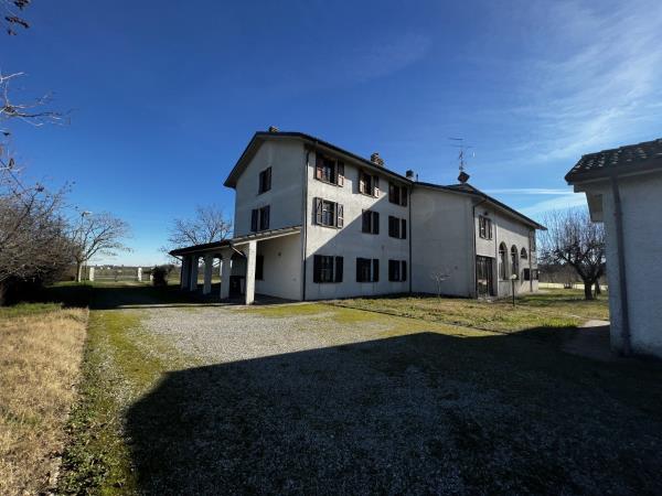 Vendita rustico o casale di 700 m2, Reggio Emilia (RE) - 1